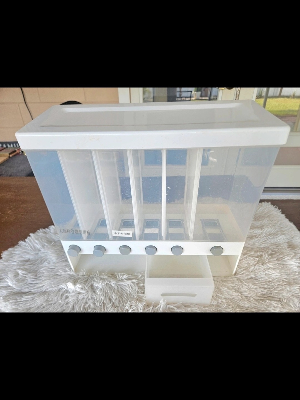 Clear 6-Compartment Cereal Dispenser - Dry Food Storage Container with Lid & Rem